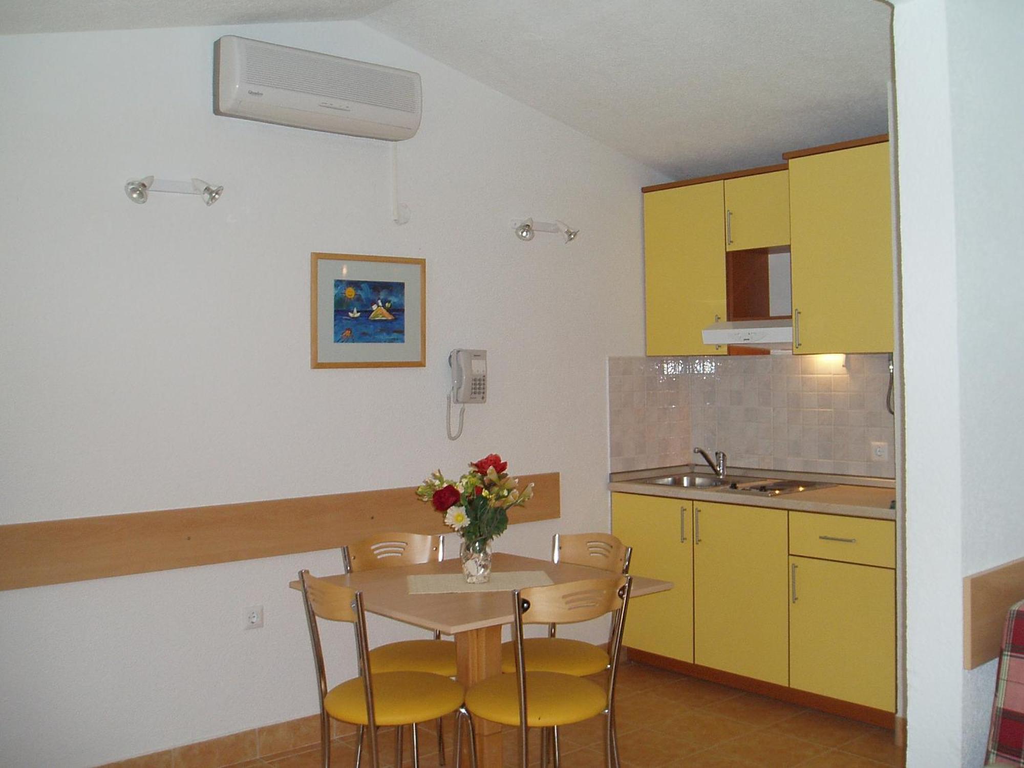 Apartment Bonaca Klek Exteriör bild