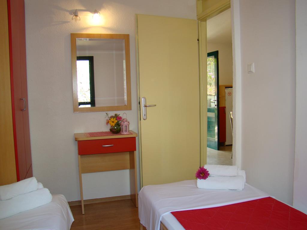 Apartment Bonaca Klek Exteriör bild